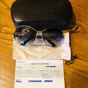 LOUIS VUITTON daisy sunglasses